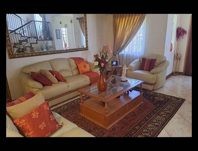 4 BEDROOM FREEHOLD FOR SALE IN LINMEYER